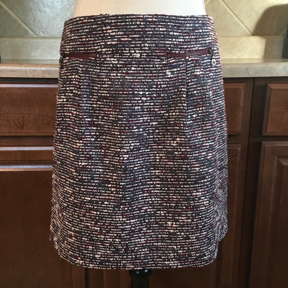 LOFT Dresses & Skirts - Loft Skirt with pockets size 4